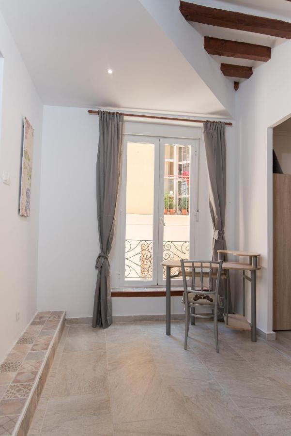 Vintage Casco Historico Apartment อาลิกันเต ภายนอก รูปภาพ